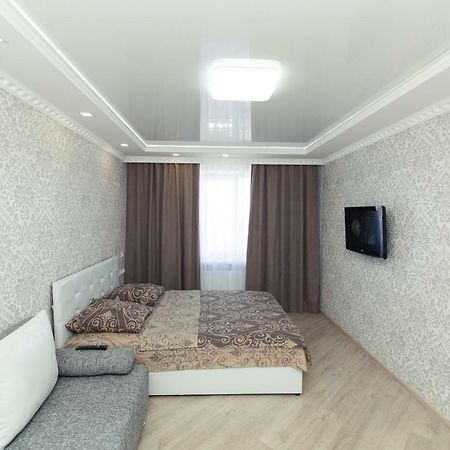Luxury Apart-Hotel On Kondrateva Street スームィ エクステリア 写真